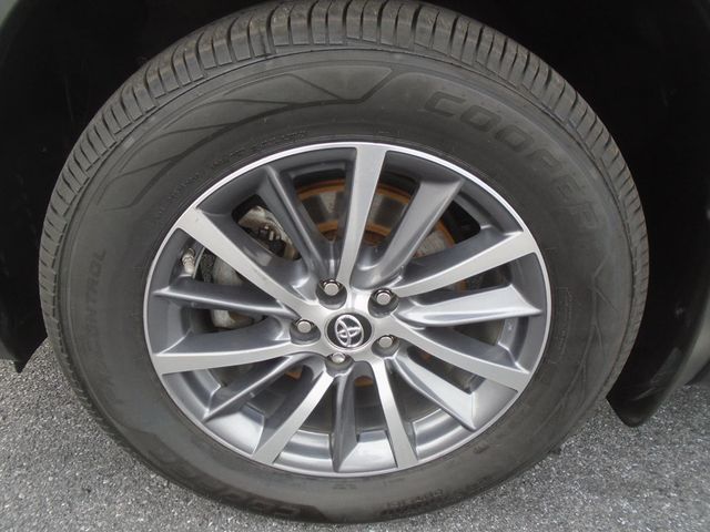 2019 Toyota Highlander XLE V6 AWD - 22950402 - 51