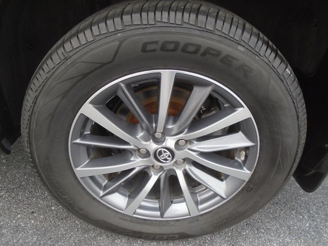 2019 Toyota Highlander XLE V6 AWD - 22950402 - 52