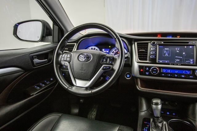 2019 Toyota Highlander XLE V6 AWD - 22657402 - 3