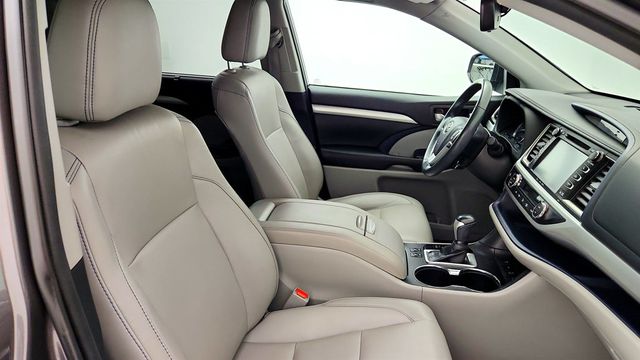 2019 Toyota Highlander XLE V6 AWD - 23034693 - 24