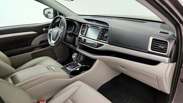 2019 Toyota Highlander XLE V6 AWD - 23034693 - 25