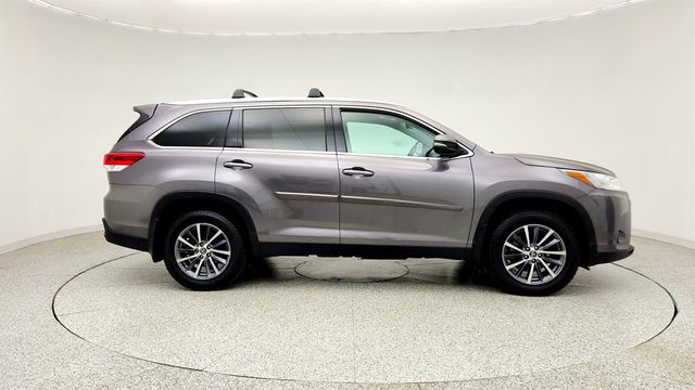 2019 Toyota Highlander XLE V6 AWD - 23034693 - 3
