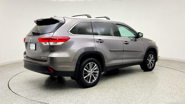 2019 Toyota Highlander XLE V6 AWD - 23034693 - 4
