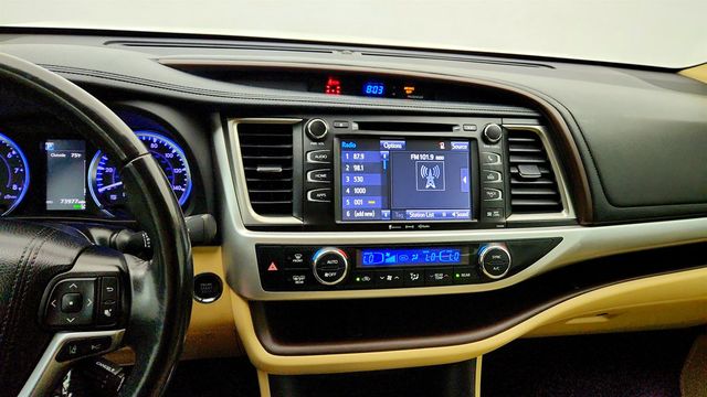 2019 Toyota Highlander XLE V6 AWD - 23043959 - 17