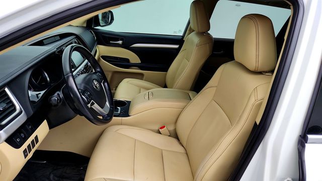 2019 Toyota Highlander XLE V6 AWD - 23043959 - 20
