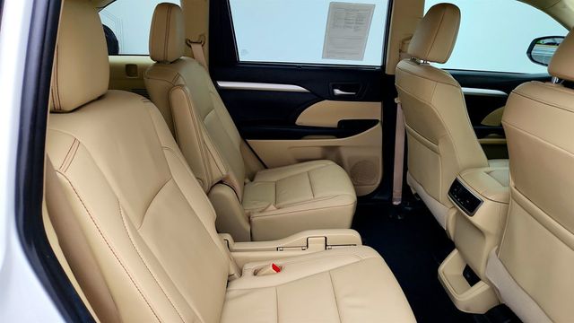 2019 Toyota Highlander XLE V6 AWD - 23043959 - 24