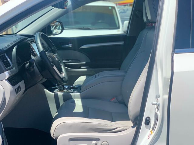 2019 Toyota Highlander XLE V6 FWD - 23030492 - 12