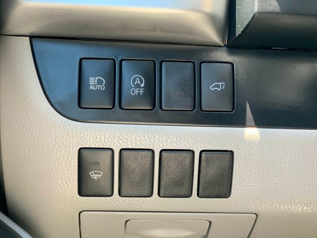 2019 Toyota Highlander XLE V6 FWD - 23030492 - 28