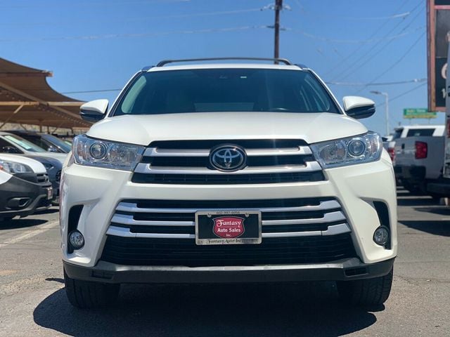 2019 Toyota Highlander XLE V6 FWD - 23030492 - 2