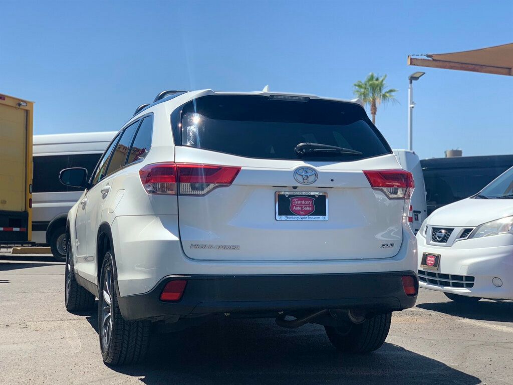 2019 Toyota Highlander XLE V6 FWD - 23030492 - 6