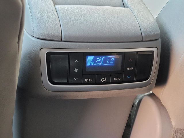 2019 Toyota Highlander XLE V6 FWD - 22821545 - 10