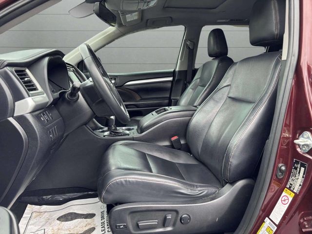 2019 Toyota Highlander XLE V6 FWD - 22935106 - 11