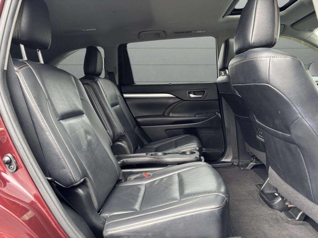 2019 Toyota Highlander XLE V6 FWD - 22935106 - 20