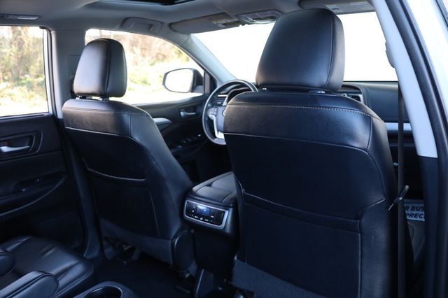 2019 Toyota Highlander XLE V6 FWD - 22908433 - 21