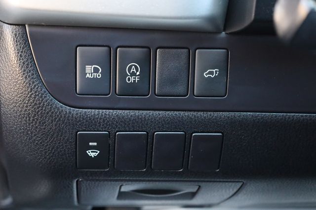 2019 Toyota Highlander XLE V6 FWD - 22908433 - 30