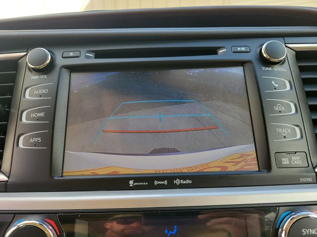2019 Toyota Highlander XLE V6 FWD - 22962447 - 16