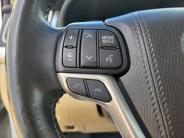 2019 Toyota Highlander XLE V6 FWD - 22962447 - 18