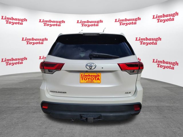 2019 Toyota Highlander XLE V6 FWD - 22962447 - 26