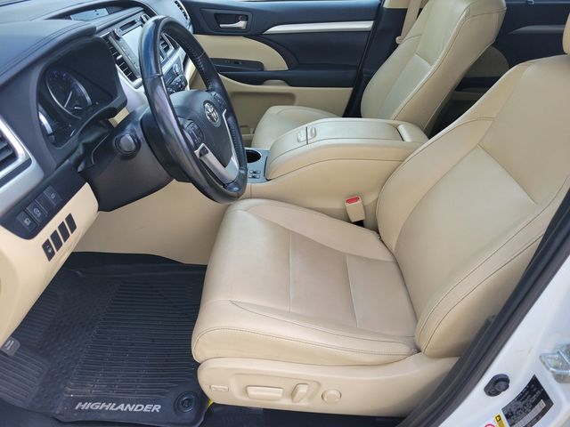 2019 Toyota Highlander XLE V6 FWD - 22962447 - 3