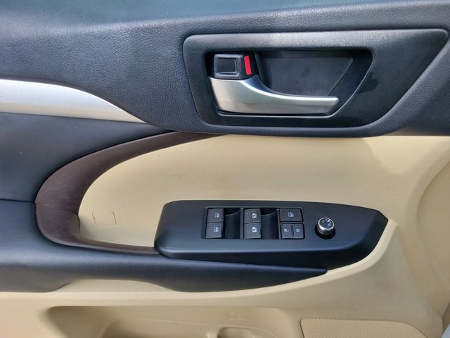 2019 Toyota Highlander XLE V6 FWD - 22962447 - 7