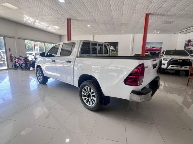 2019 Toyota Hilux 2.4 4x4 5 Speed 4x4 - 22924370 - 6