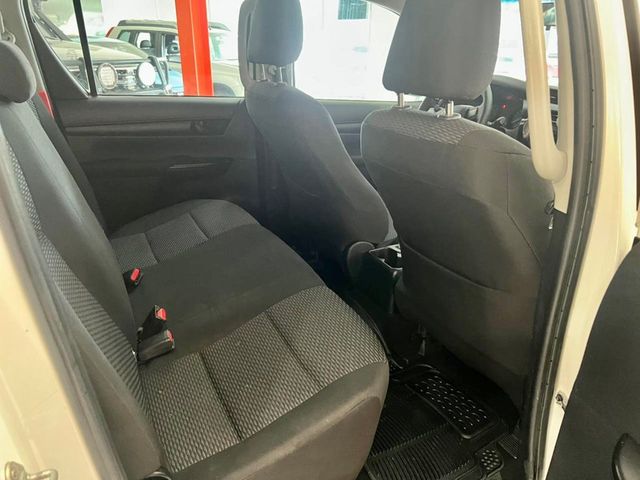 2019 Toyota Hilux 2.4 4x4 Disponible para alquiler 4x4 - 22924370 - 11