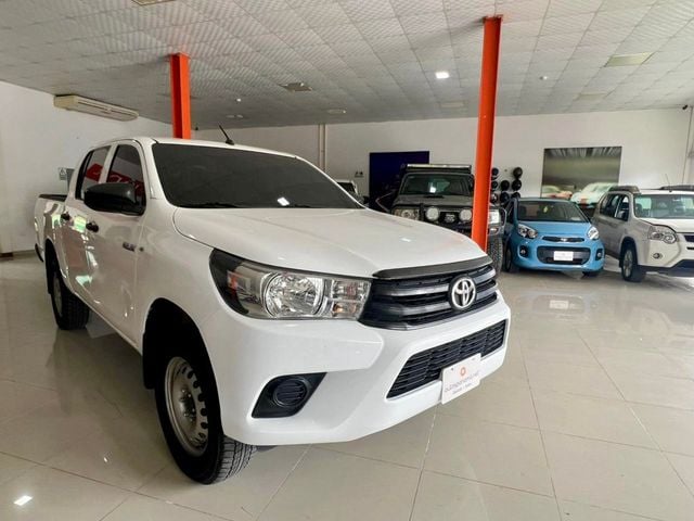 2019 Toyota Hilux 2.4 4x4 Disponible para alquiler 4x4 - 22924370 - 1