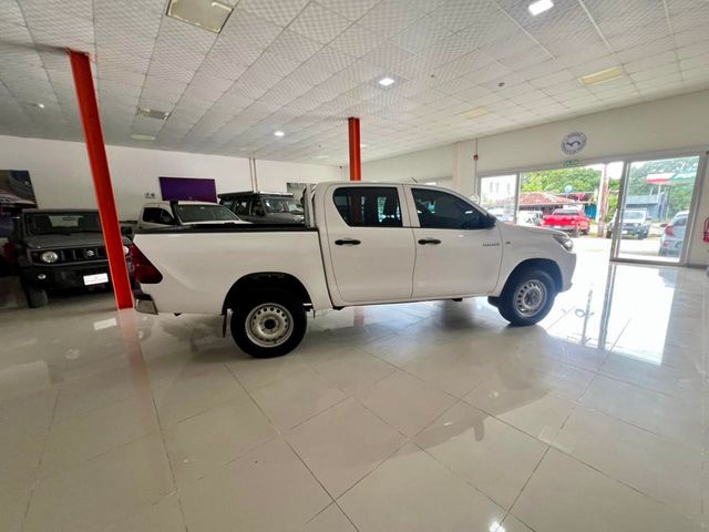 2019 Toyota Hilux 2.4 4x4 Disponible para alquiler 4x4 - 22924370 - 5