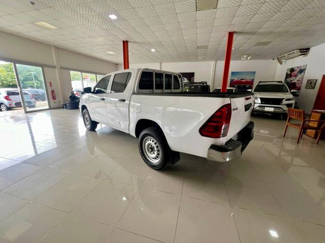 2019 Toyota Hilux 2.4 4x4 Disponible para alquiler 4x4 - 22924370 - 7