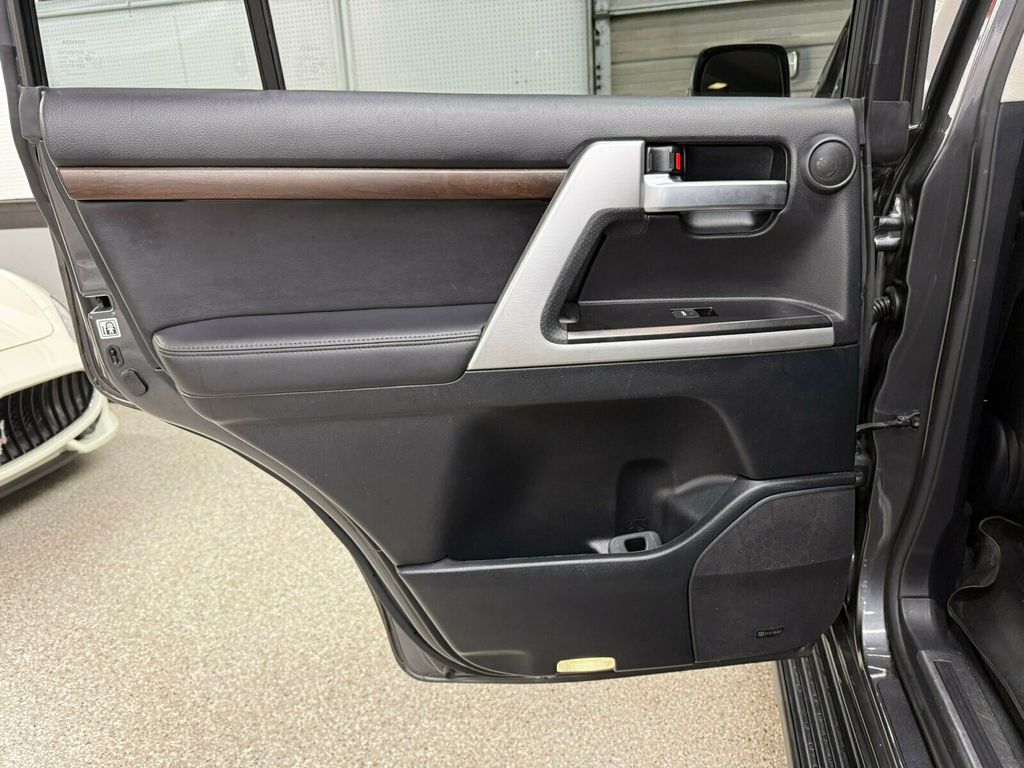 2019 Toyota Land Cruiser 200 Series Land Cruiser, 5.7L V8, Wescott Designs Rack  - 23046263 - 22