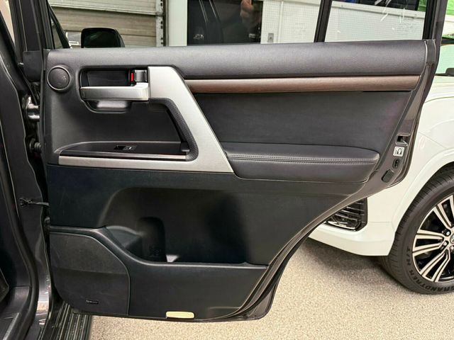 2019 Toyota Land Cruiser 200 Series Land Cruiser, 5.7L V8, Wescott Designs Rack  - 23046263 - 28