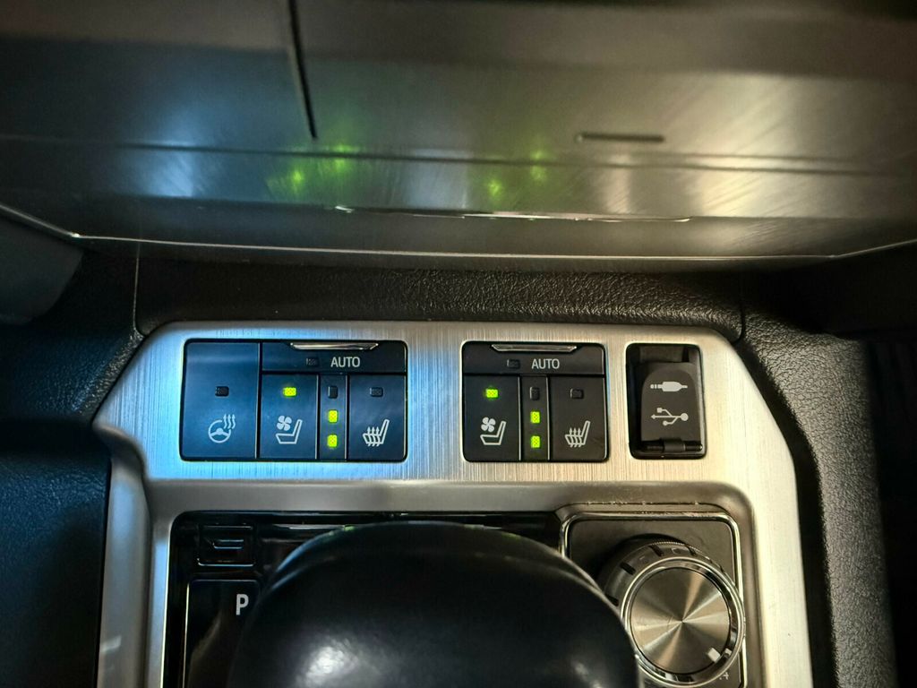 2019 Toyota Land Cruiser Heated&Cooled Seats/Blind SpotMonitor/JBL Audio/Lane Keep Assist - 23056050 - 12