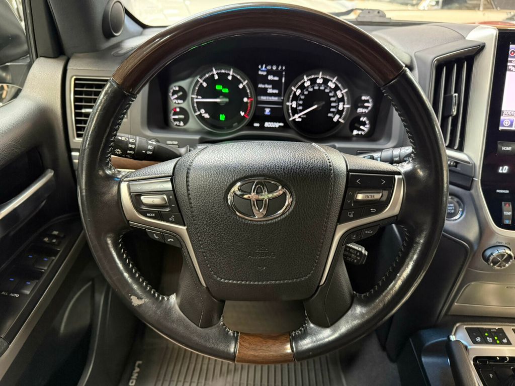 2019 Toyota Land Cruiser Heated&Cooled Seats/Blind SpotMonitor/JBL Audio/Lane Keep Assist - 23056050 - 13