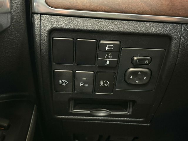 2019 Toyota Land Cruiser Heated&Cooled Seats/Blind SpotMonitor/JBL Audio/Lane Keep Assist - 23056050 - 15