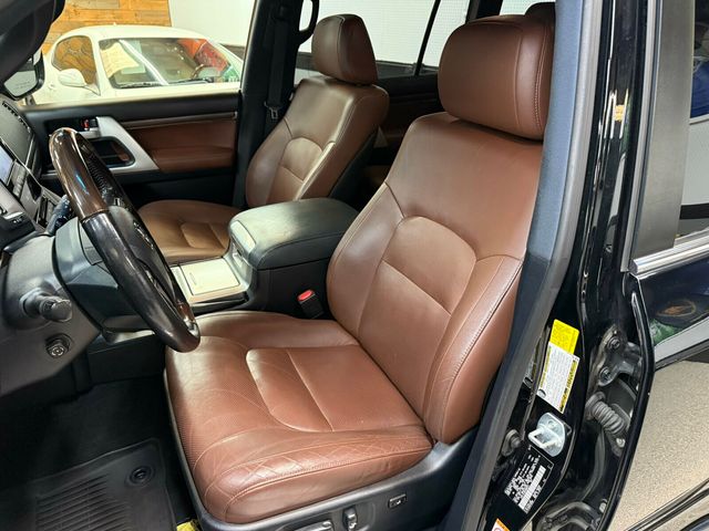 2019 Toyota Land Cruiser Heated&Cooled Seats/Blind SpotMonitor/JBL Audio/Lane Keep Assist - 23056050 - 19