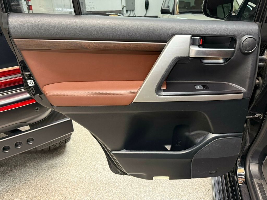 2019 Toyota Land Cruiser Heated&Cooled Seats/Blind SpotMonitor/JBL Audio/Lane Keep Assist - 23056050 - 20