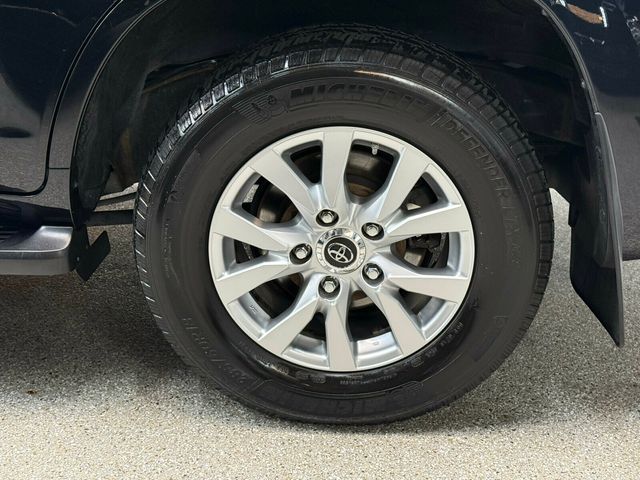 2019 Toyota Land Cruiser Heated&Cooled Seats/Blind SpotMonitor/JBL Audio/Lane Keep Assist - 23056050 - 34