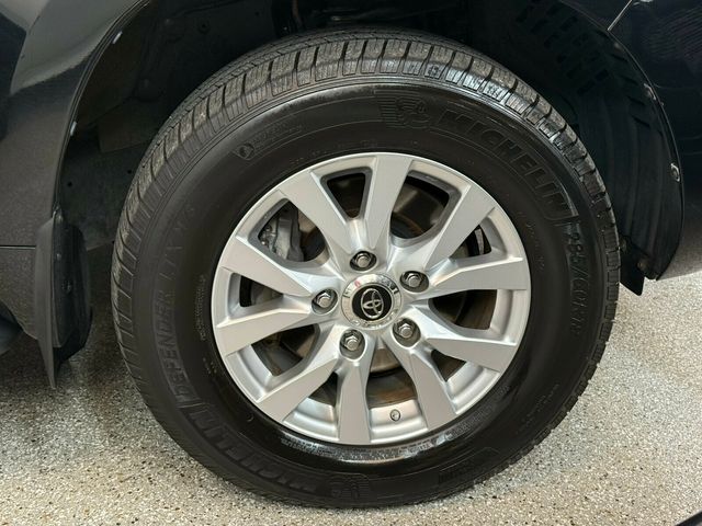 2019 Toyota Land Cruiser Heated&Cooled Seats/Blind SpotMonitor/JBL Audio/Lane Keep Assist - 23056050 - 36