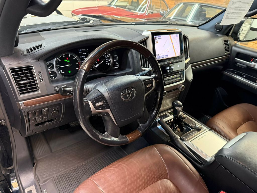 2019 Toyota Land Cruiser Heated&Cooled Seats/Blind SpotMonitor/JBL Audio/Lane Keep Assist - 23056050 - 7