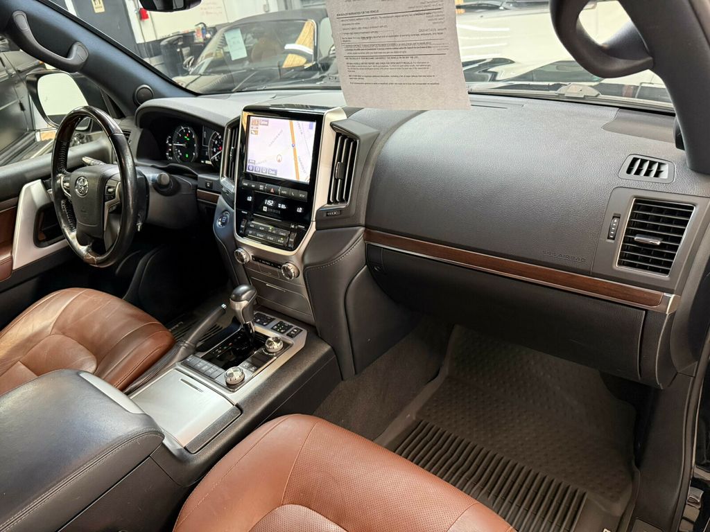 2019 Toyota Land Cruiser Heated&Cooled Seats/Blind SpotMonitor/JBL Audio/Lane Keep Assist - 23056050 - 8