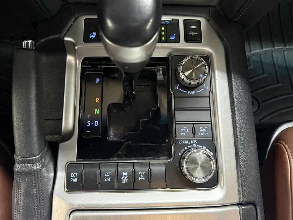 2019 Toyota Land Cruiser Heated&Cooled Seats/Blind SpotMonitor/JBL Audio/Lane Keep Assist - 23080958 - 14