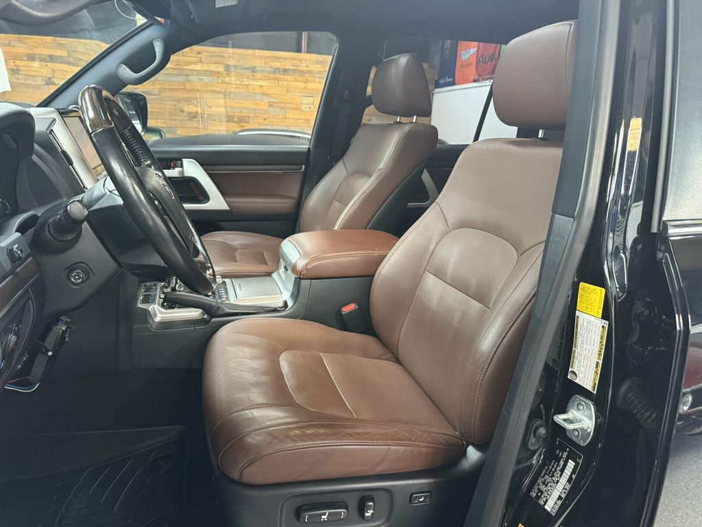 2019 Toyota Land Cruiser Heated&Cooled Seats/Blind SpotMonitor/JBL Audio/Lane Keep Assist - 23080958 - 20