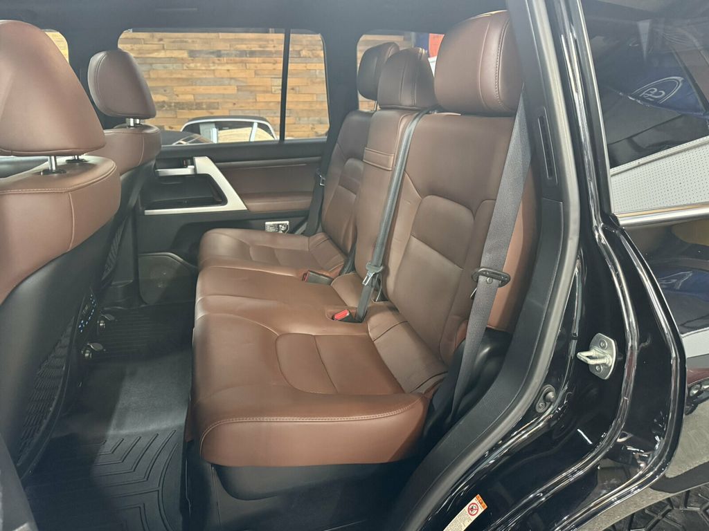 2019 Toyota Land Cruiser Heated&Cooled Seats/Blind SpotMonitor/JBL Audio/Lane Keep Assist - 23080958 - 23