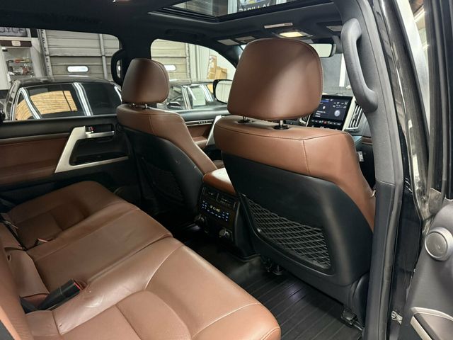 2019 Toyota Land Cruiser Heated&Cooled Seats/Blind SpotMonitor/JBL Audio/Lane Keep Assist - 23080958 - 28