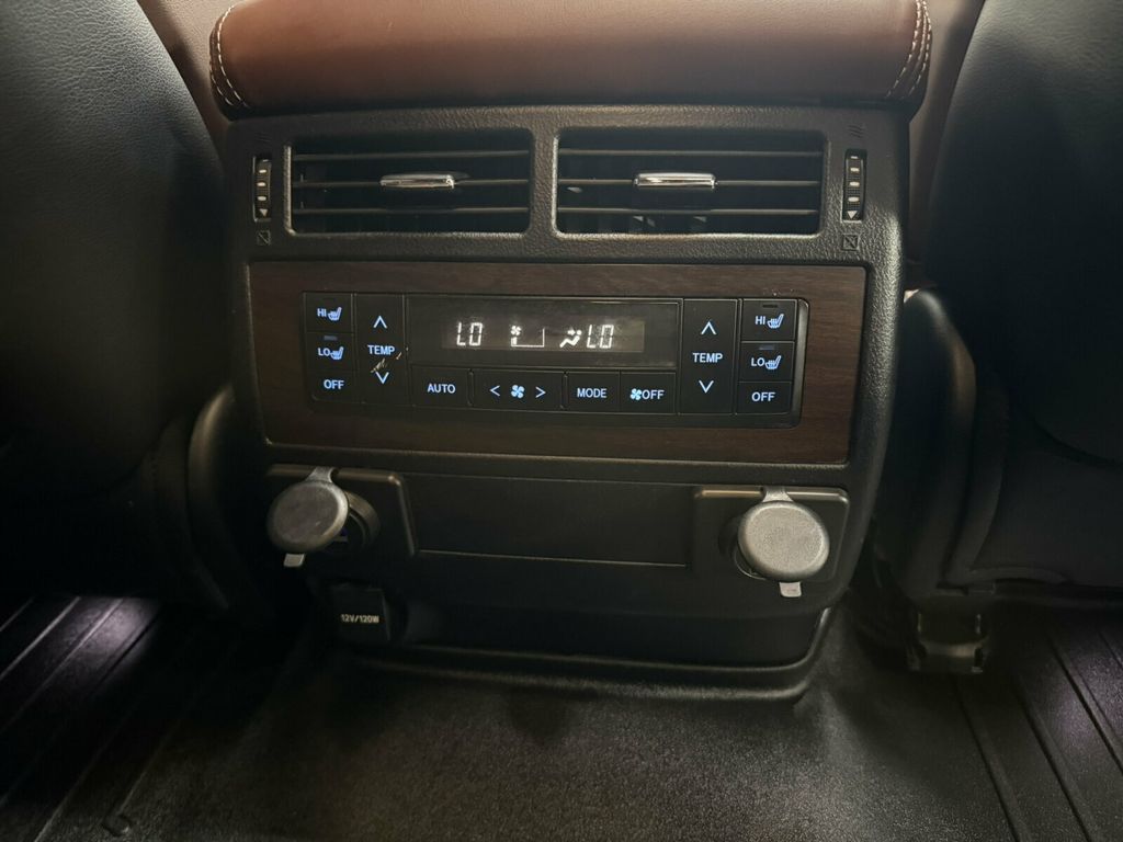 2019 Toyota Land Cruiser Heated&Cooled Seats/Blind SpotMonitor/JBL Audio/Lane Keep Assist - 23080958 - 29