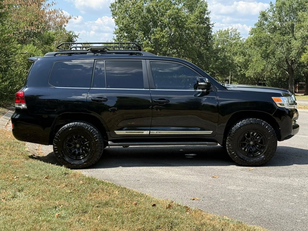 2019 Toyota Land Cruiser Heated&Cooled Seats/Blind SpotMonitor/JBL Audio/Lane Keep Assist - 23080958 - 6