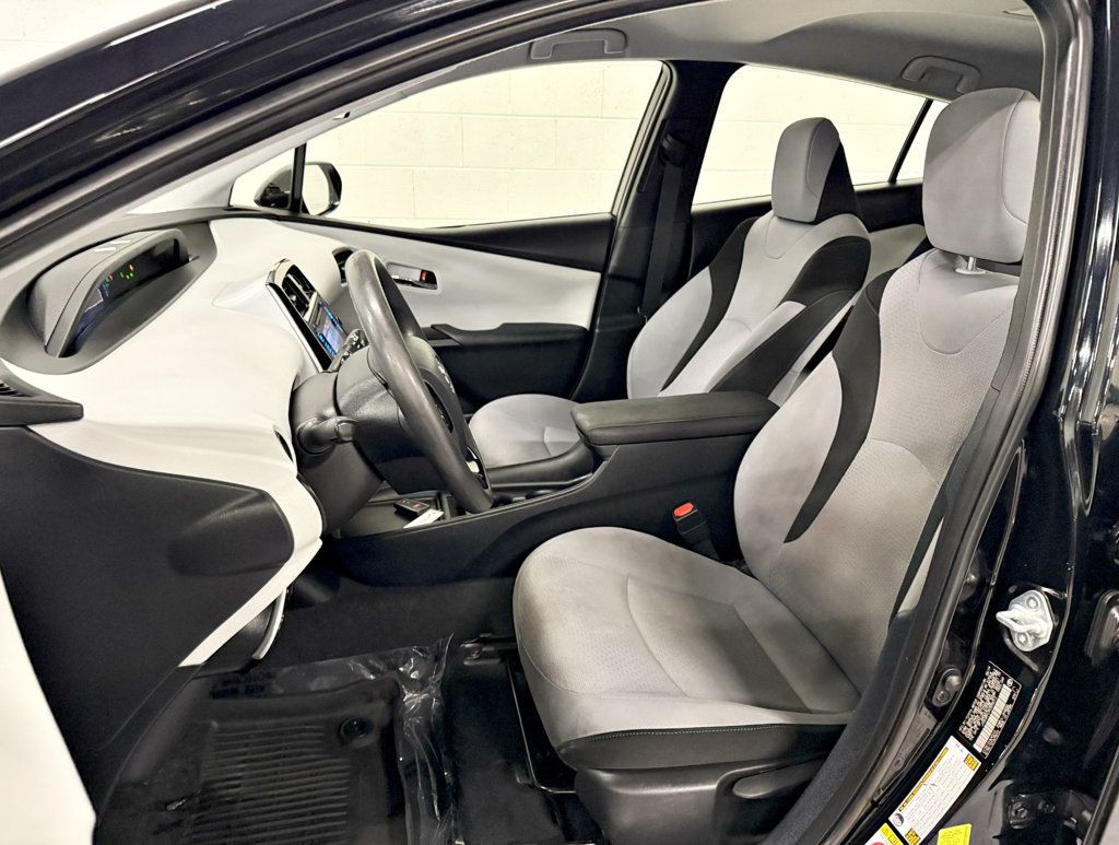 2019 Toyota Prius LE - 22735803 - 26