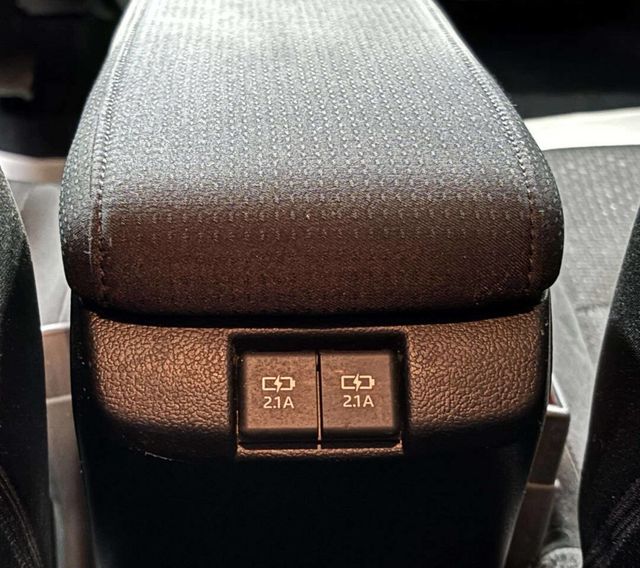 2019 Toyota Prius L Eco - 23052481 - 20