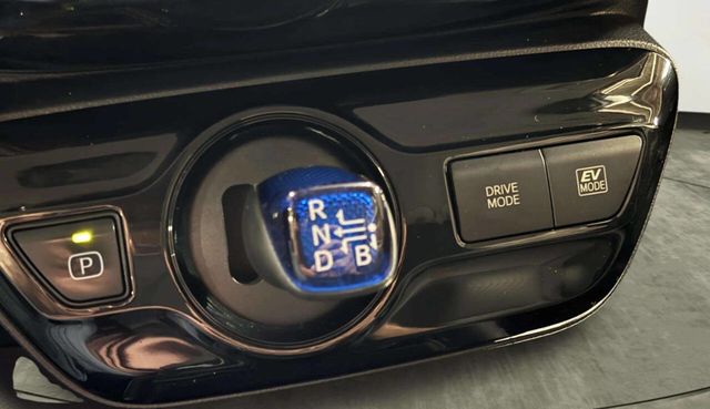 2019 Toyota Prius L Eco - 23052481 - 25