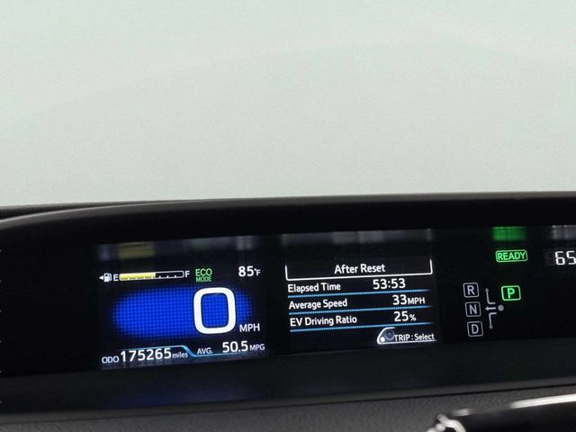 2019 Toyota Prius L Eco - 23052481 - 26